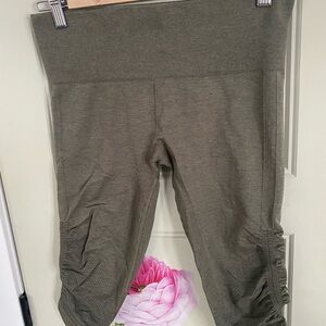 lululemon athletica women’s Olive Leggings